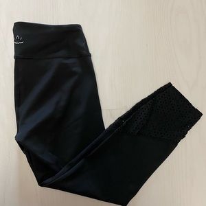 Beyond Yoga Capri Leggings - Black